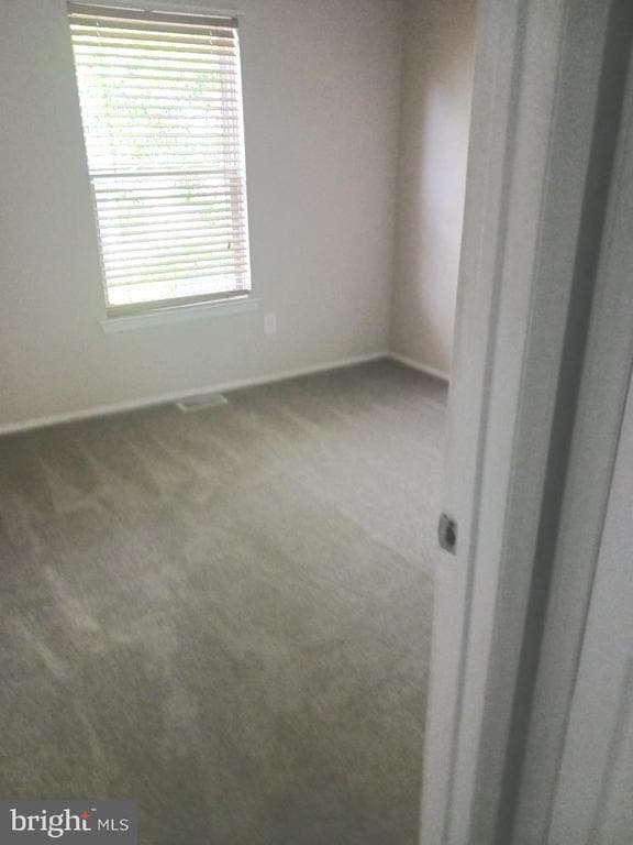 Building Photo - 403 Roberts Ln