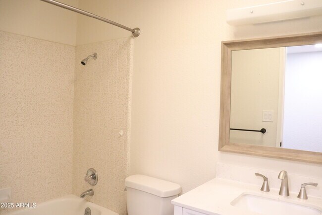 Building Photo - 3424 Snead Dr
