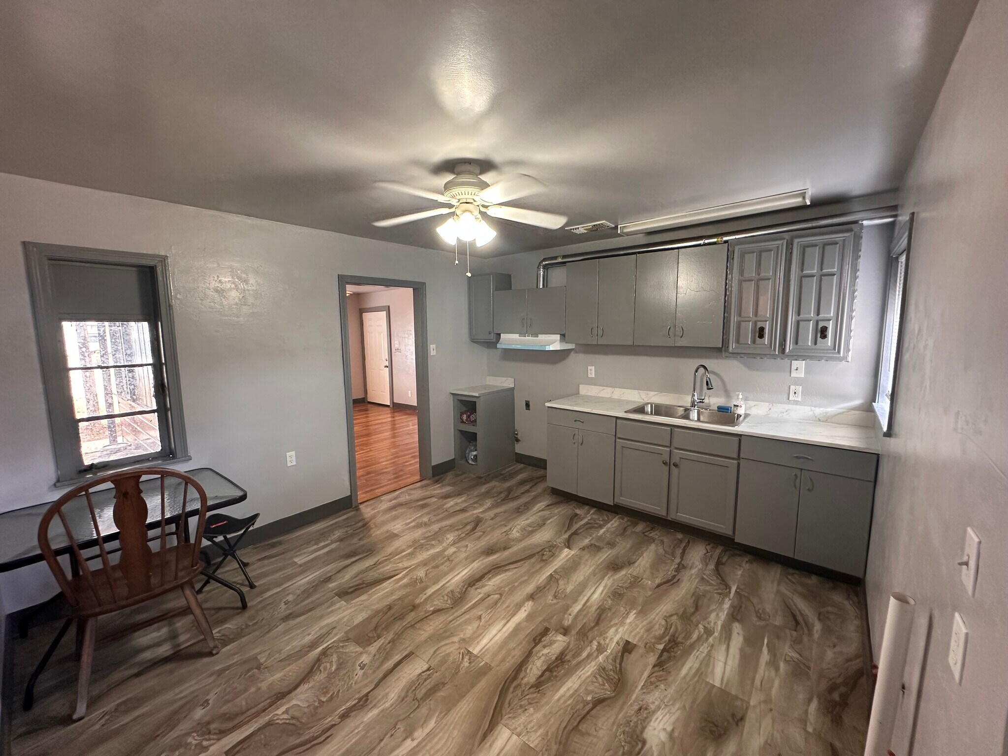 Building Photo - 3805 Highland Dr