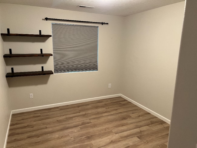 Building Photo - 6109 Basalt Falls Dr