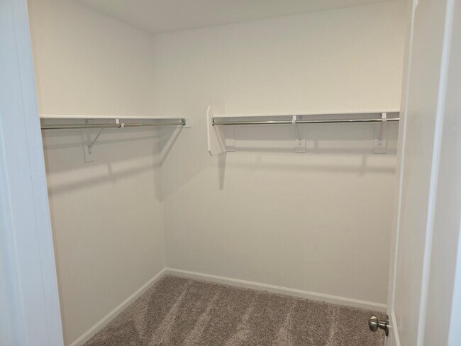 Building Photo - 737 Dylan Ct