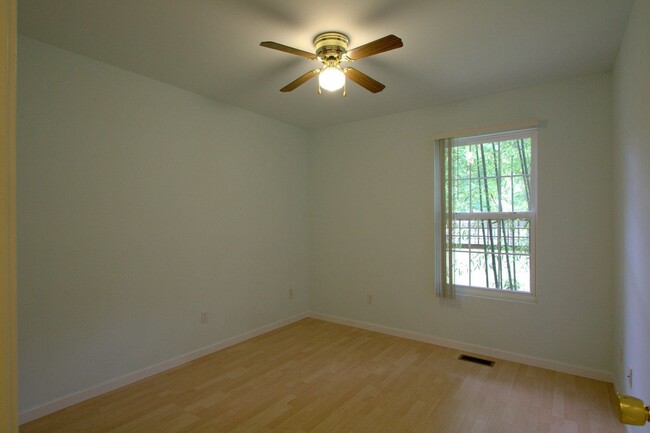 Building Photo - 4-Bedroom 2-Bath Home near Downtown Champa...