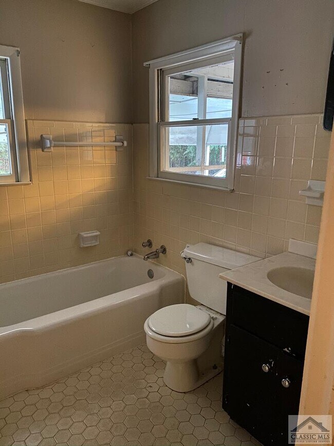 Building Photo - 5500 Price Mill Rd