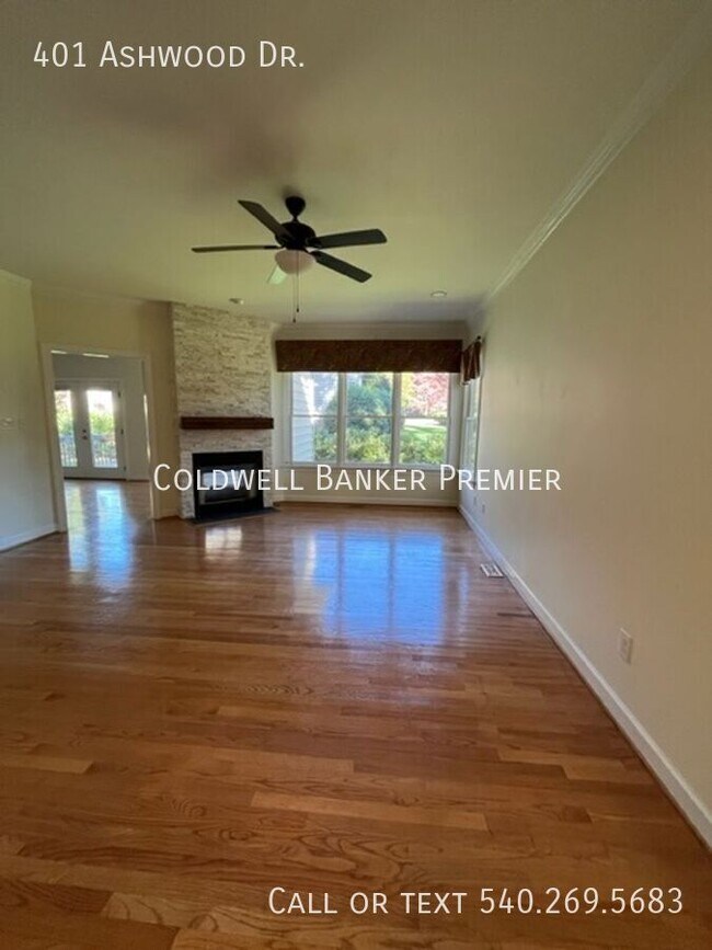 Building Photo - 401 Ashwood Dr