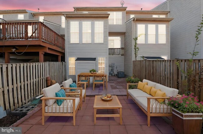 Building Photo - 41884 Restful Terrace