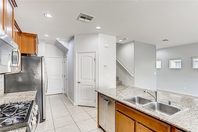 Building Photo - 6828 Majestic Palm Dr