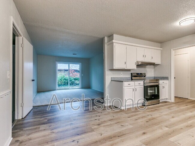 Building Photo - 401 NW 86th St