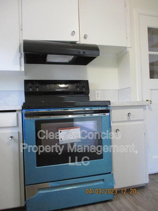 Building Photo - 38 Corliss Ln