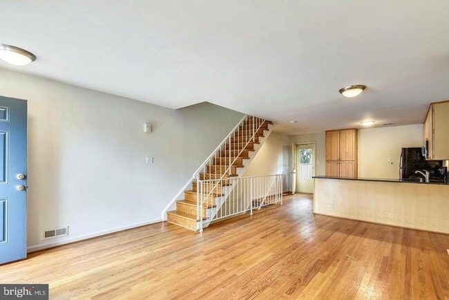 Building Photo - 844 N Frederick St