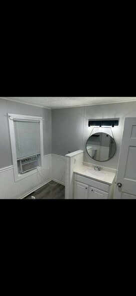 Building Photo - 30 Grover St