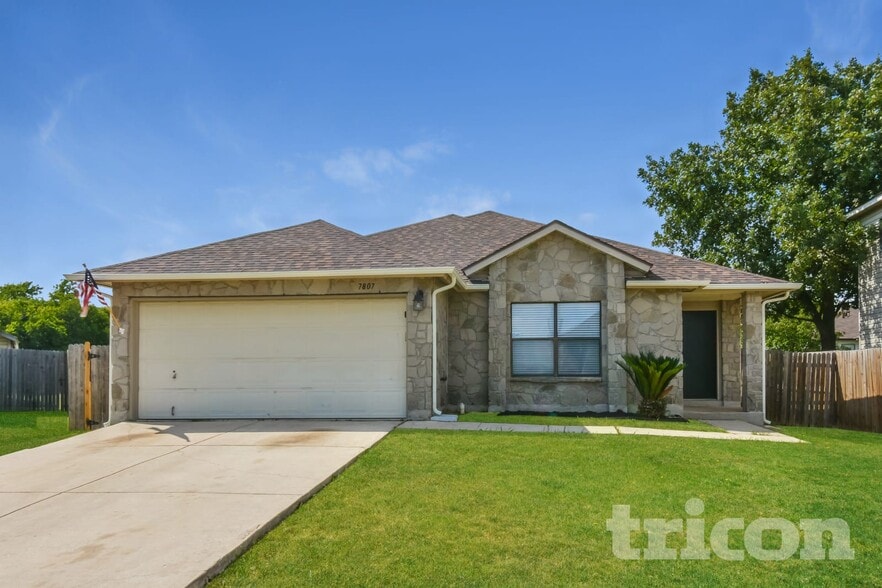 Building Photo - 7807 Encanto Vis Dr