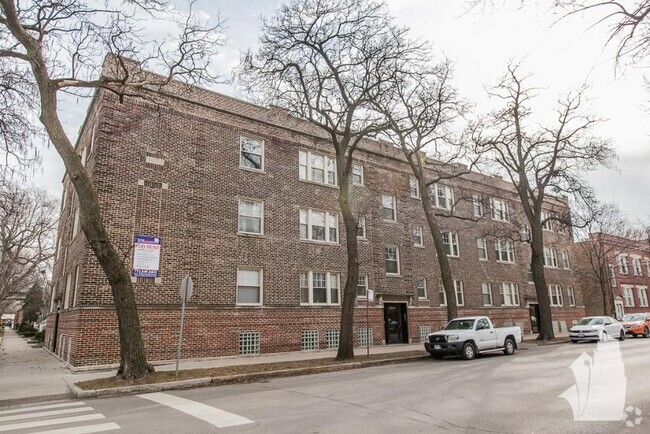 Building Photo - 1849 W Cornelia Ave