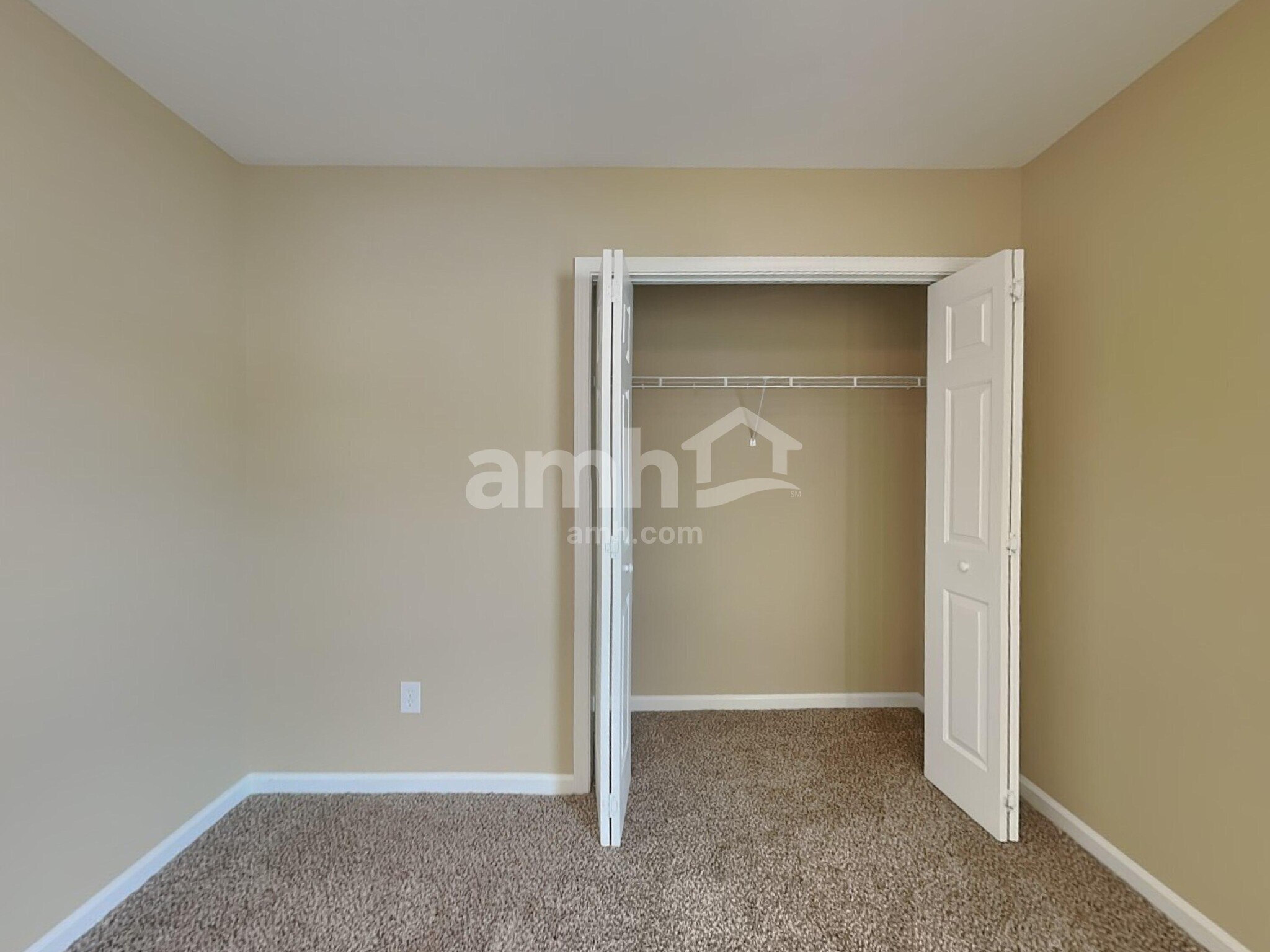 Building Photo - 129 Pin Oak Ct