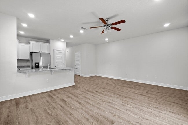 Building Photo - 223 Sandhill Pines Dr