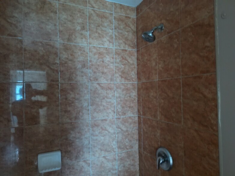Building Photo - 2117 Aruba Dr