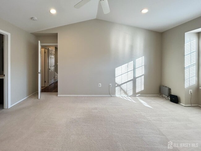 Building Photo - 3108 Vroom Dr