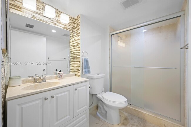 Building Photo - 20515 E Country Club Dr