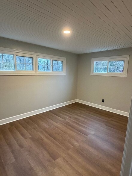 Building Photo - 234 S Peace Haven Rd