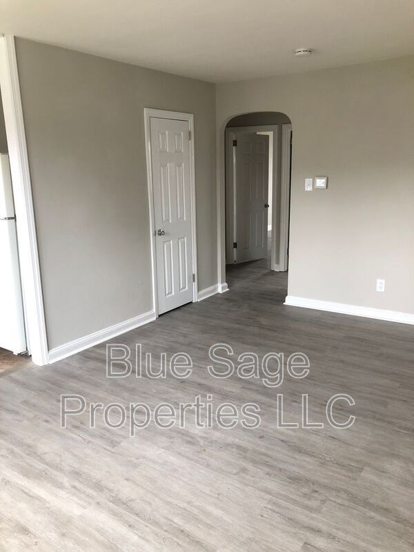 Building Photo - 813 Windermere Ave