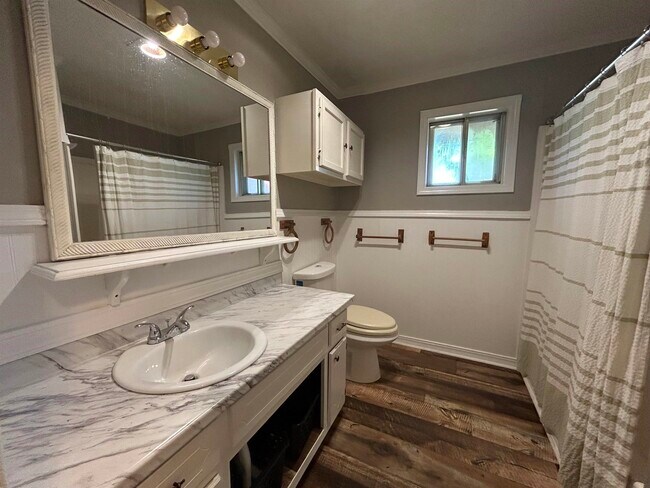 Building Photo - 15 Micanoty Trce