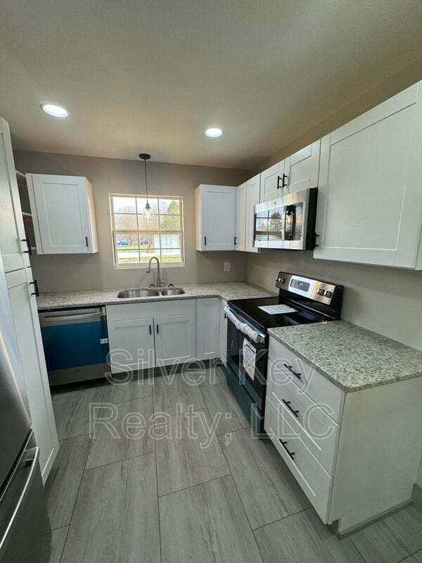 Building Photo - 406 Dodson Ave