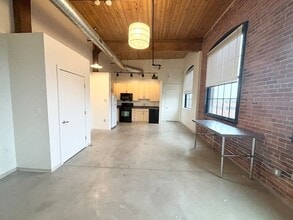 Building Photo - 88 Gerrish Ave