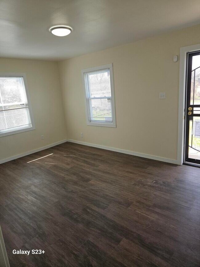 Building Photo - Newly rehabbed home