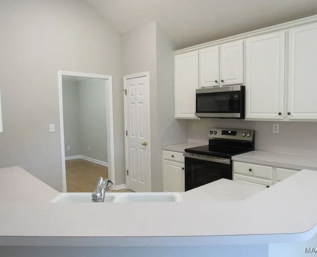 Building Photo - 9467 Greythorne Way