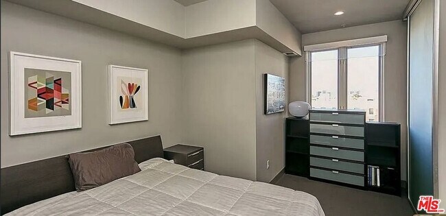 Building Photo - 1234 Wilshire Blvd