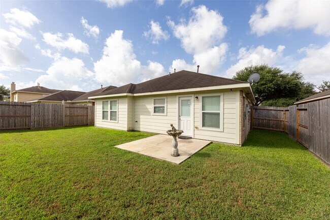 Building Photo - 25118 Hazel Ranch Dr