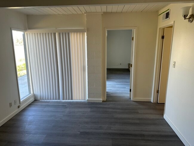 Building Photo - 21331 Heather Pl