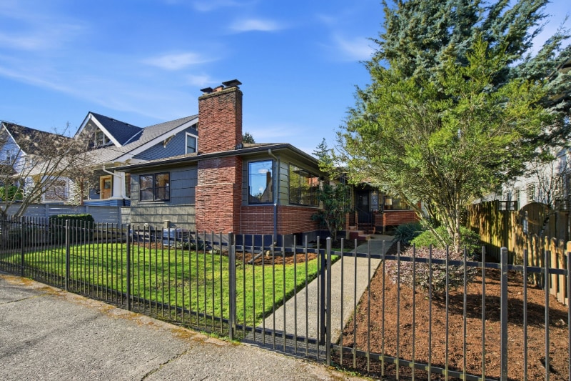 Building Photo - 5845 NE 30th Ave