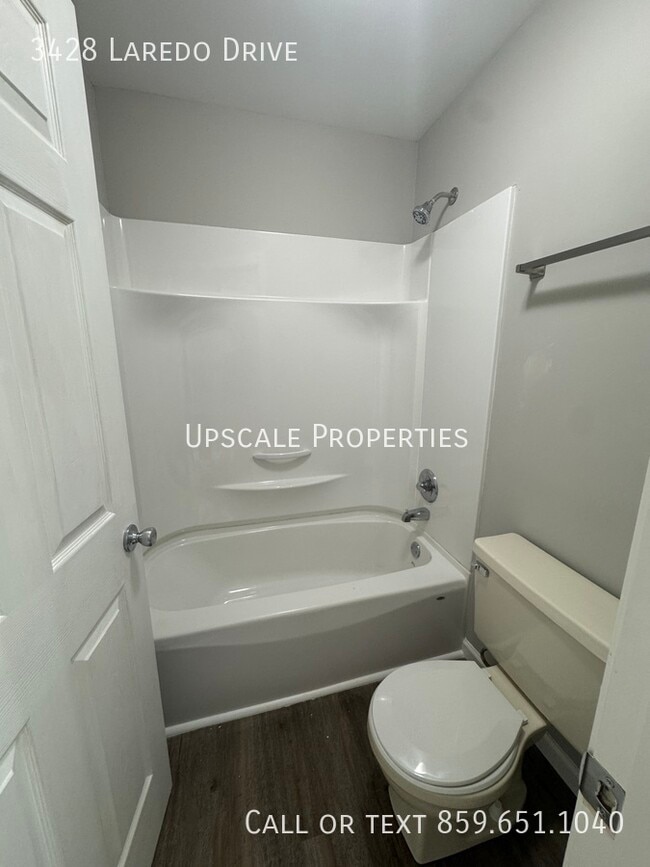 Building Photo - 3428 Laredo Dr