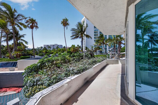 Building Photo - 1440 S Ocean Blvd