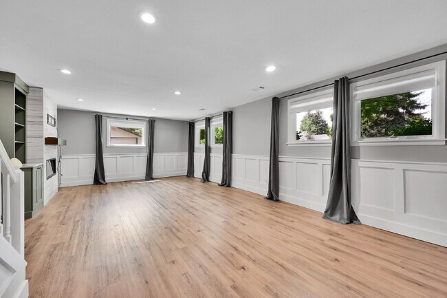Building Photo - $6,850.00 - 5 Bedrooms, 3.5 Bathrooms, Sin...