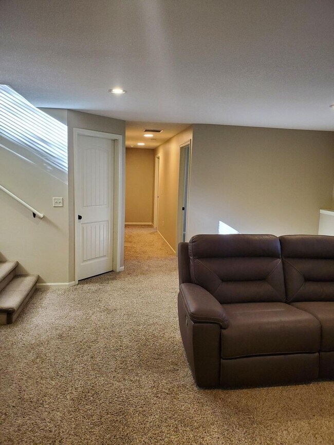 Building Photo - Pristine luxury Home in North Andover Neig...