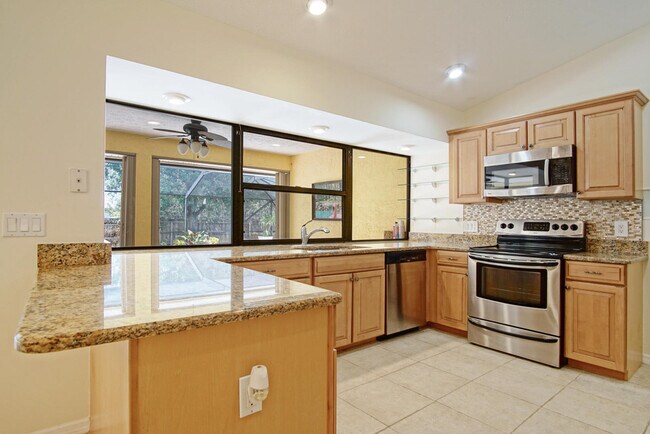 Building Photo - 1273 SW Albenga Ave