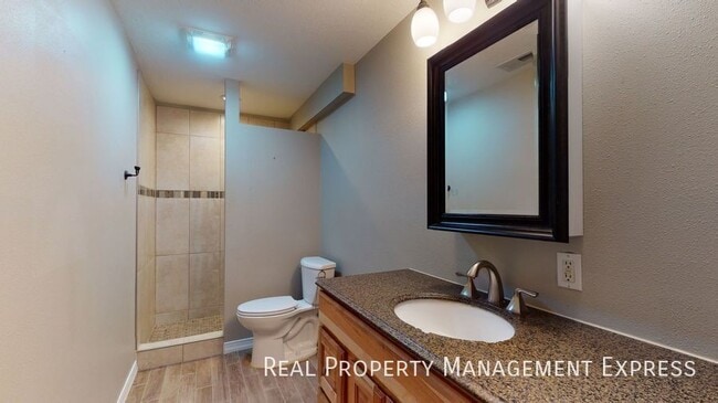 Building Photo - 7505 W Legacy St