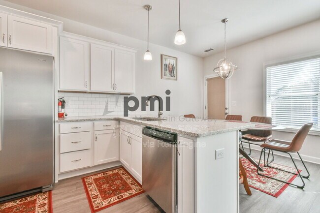 Building Photo - 6306 Pne Rdg Pt