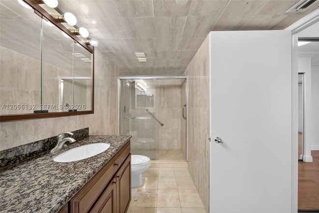 Building Photo - 3600 Mystic Pointe Dr