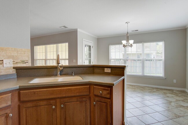 Building Photo - 111 Meadowvale Ln