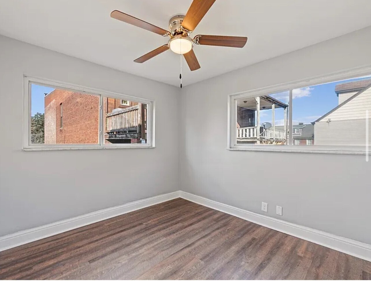 Building Photo - 815 Monongahela Ave