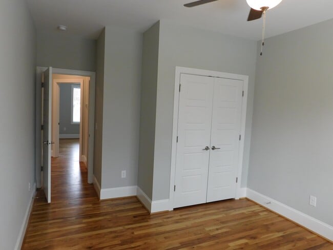 Building Photo - 503 Carolina Ave