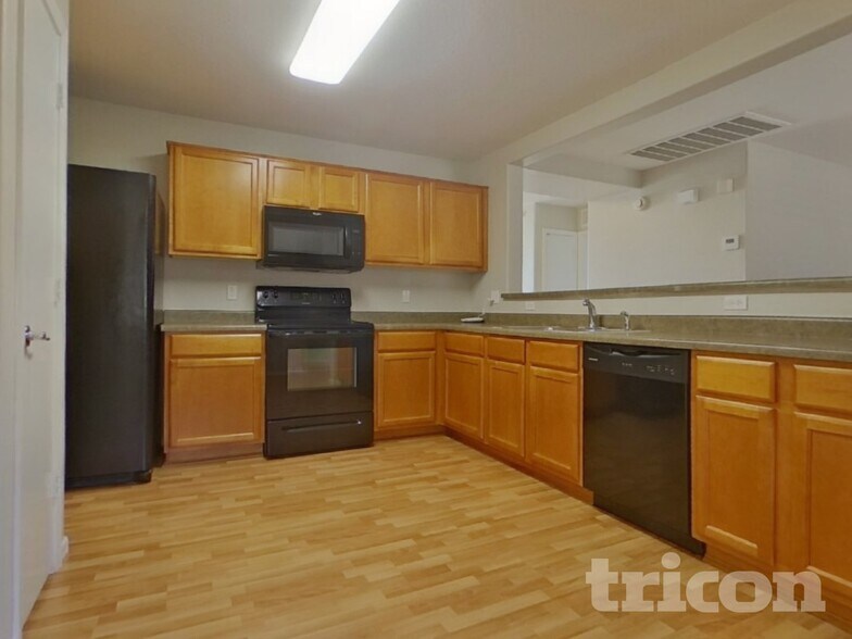 Building Photo - 7448 S Horizon Ct