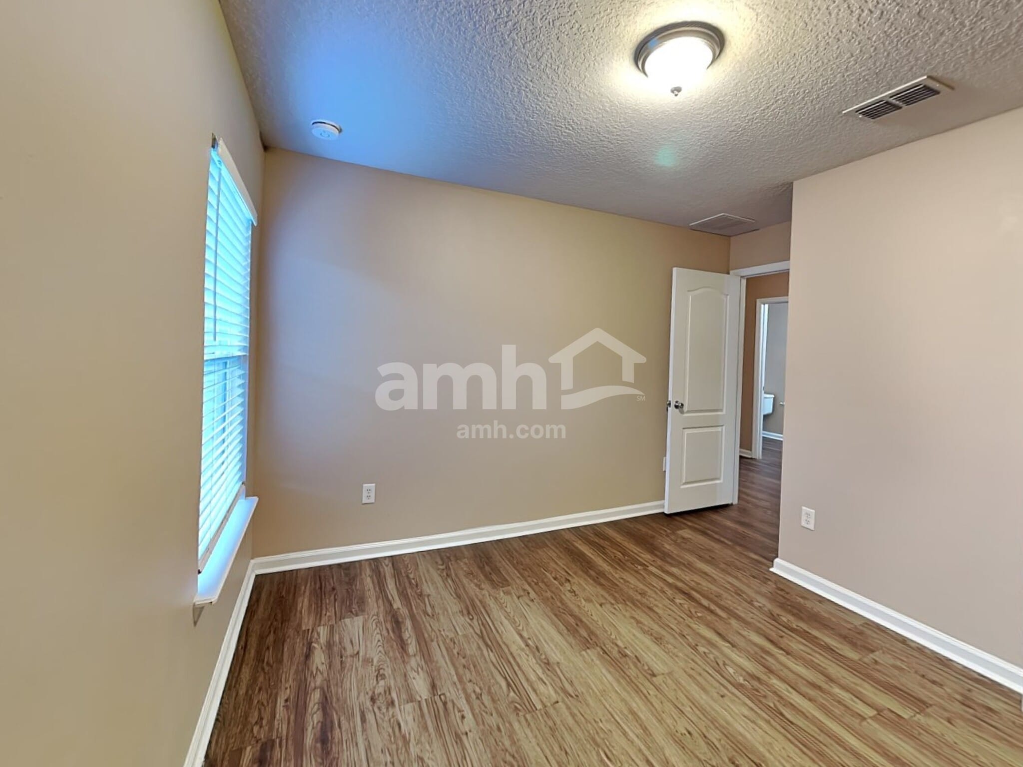 Building Photo - 12618 Wooded Bluff Ct