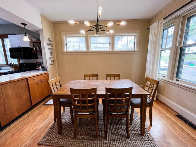 Building Photo - 110 Linden Ave