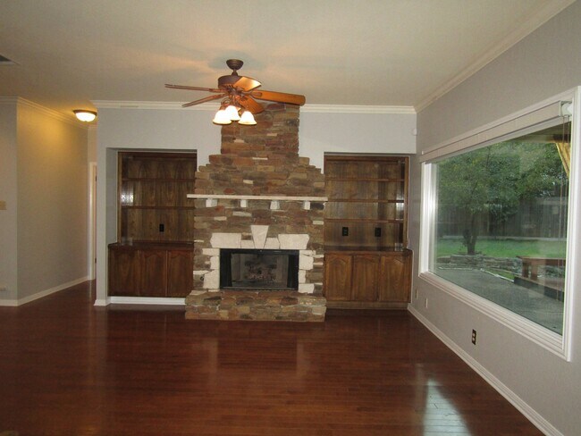 Building Photo - 10602 Cranford Ct