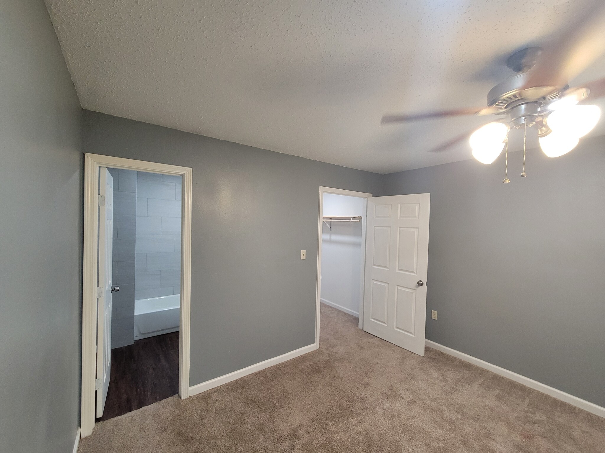 Building Photo - 16511 W Sandy Meadows Dr