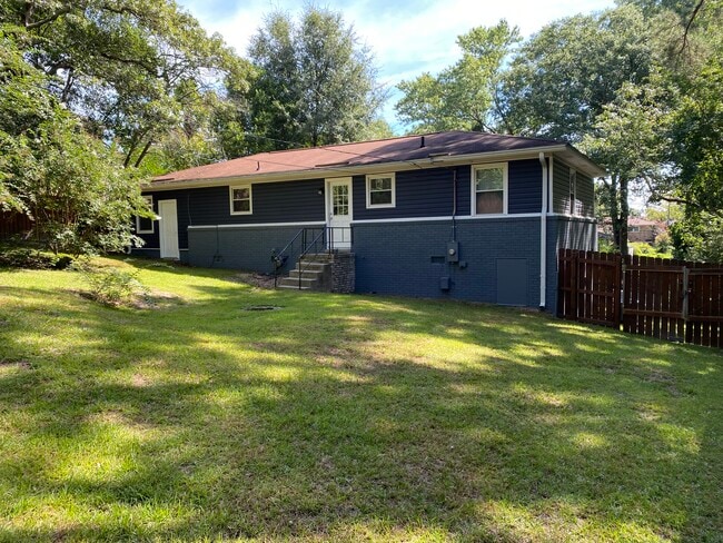 Building Photo - 322 Westgate Dr