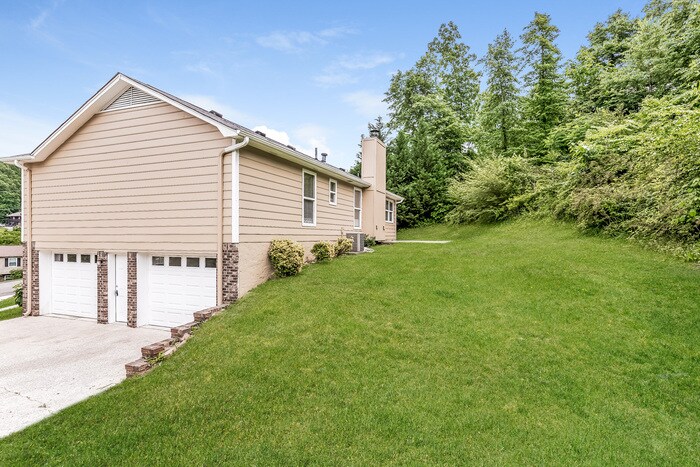 Building Photo - 5504 Desoto Cir